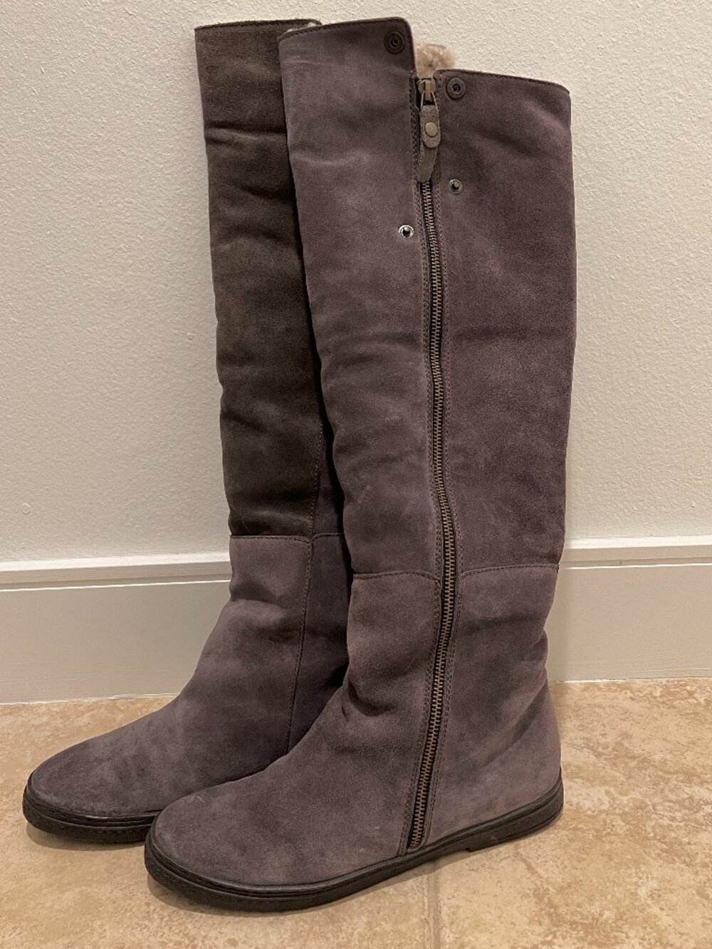 Barneys New York Womens Boots Tall Shearling Flat Size 39.5 EU / 9 US Gray Grey